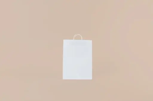 BOLSA 28X40X15 CON MANIJA TORNEADA BLANCA.